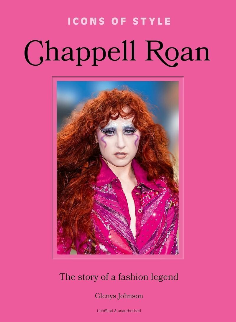 Chappell Roan, l'histoire d'une légende de la mode - Fashion Legends - Glenys  Johnson - PLACE VICTOIRES